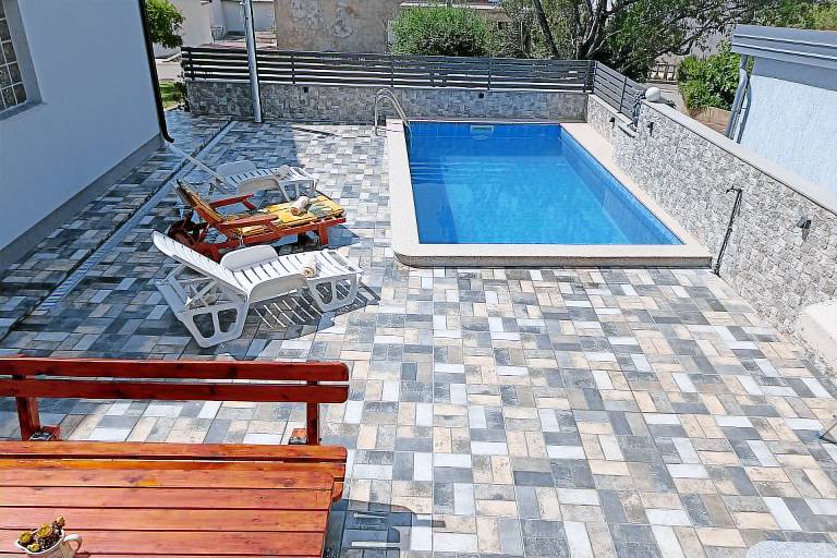 House  Senjska Draga