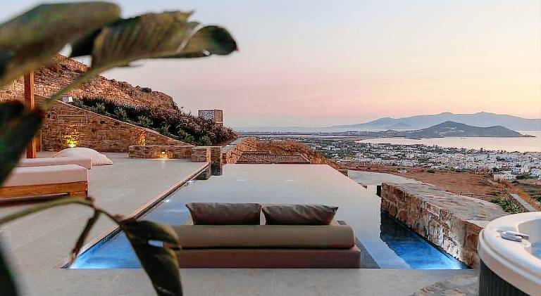 Wonderful villa with hot tub, private pool & garden | Dogs allowed — photo 3