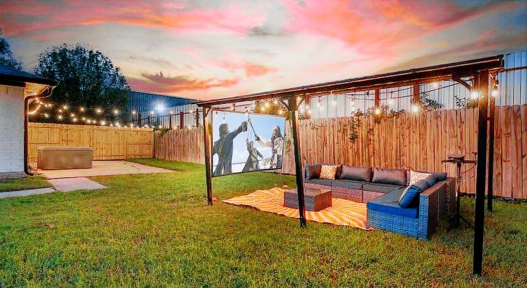 Luxury Stay with Hot Tub & Theater — photo 4