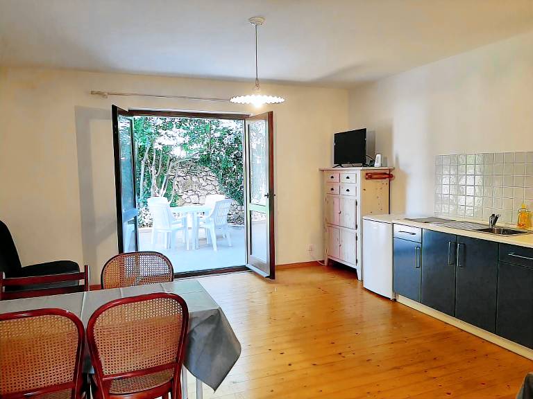 Nice apartment with patio & garden | Garden view | Close to the beach | Pets are welcome — photo 3
