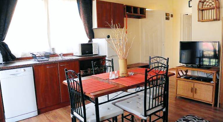 Pleasant rental apartment with garden, pool & jacuzzi | Pet-friendly — photo 4