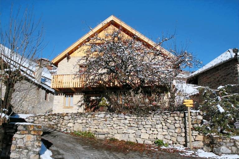 Beautiful gite with barbeque, garden & terrace | Close to the ski | Dogs allowed — photo 2