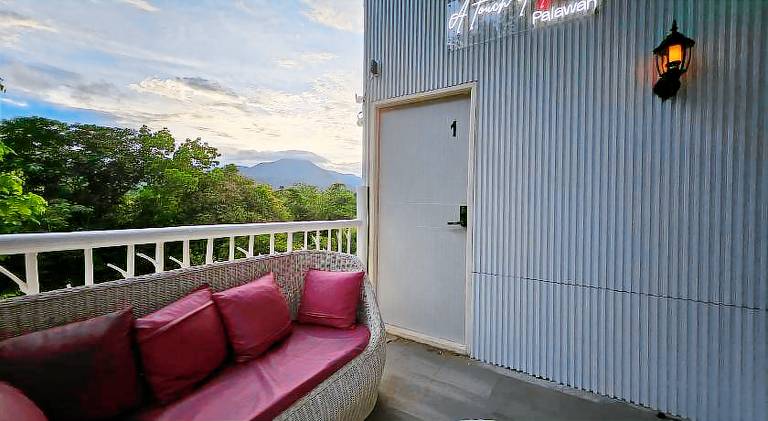 Family Studio - Pool, Kitchen & Netflix - Mountain & Pool Views - Nature Stay Near Underground River — photo 4