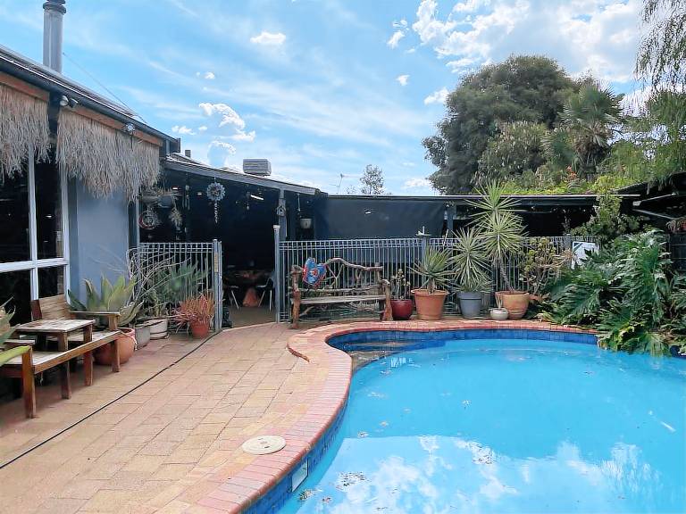 House  South Tamworth