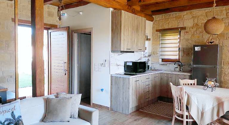 Villa with private pool, terrace & hot tub | Suitable for remote work — photo 4