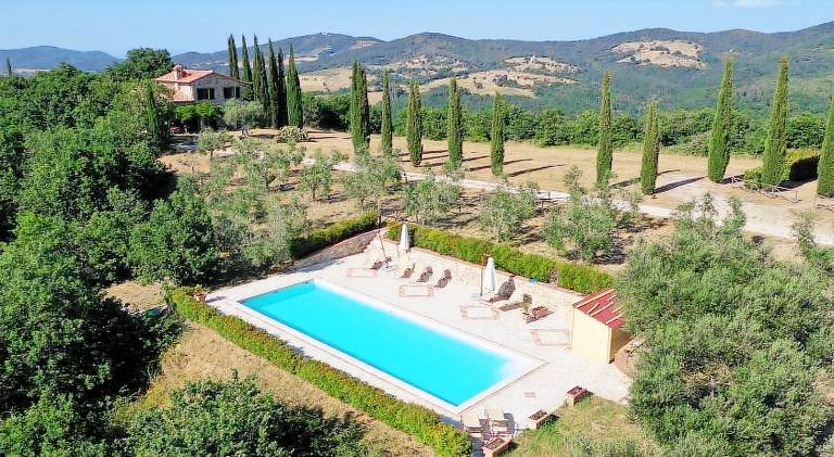 Villa with private pool, garden & patio — photo 3