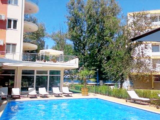Pleasant rental apartment with pool | Next to the beach | Pet-friendly in Constanta