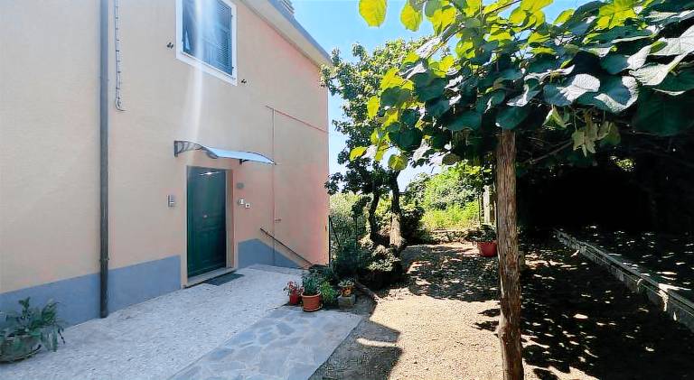 Holiday apartment with 1 room for 5 persons — photo 5