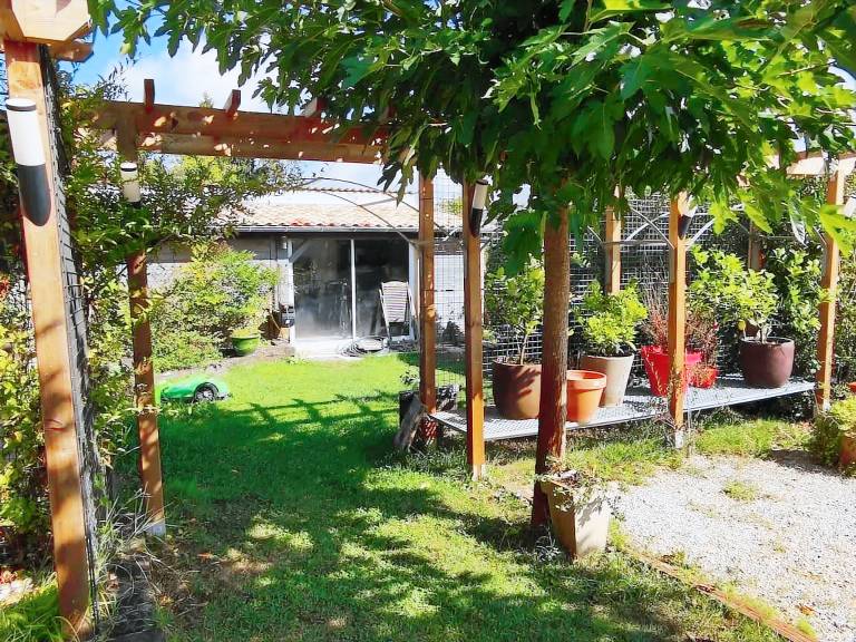 Apartment  Camblanes-et-Meynac