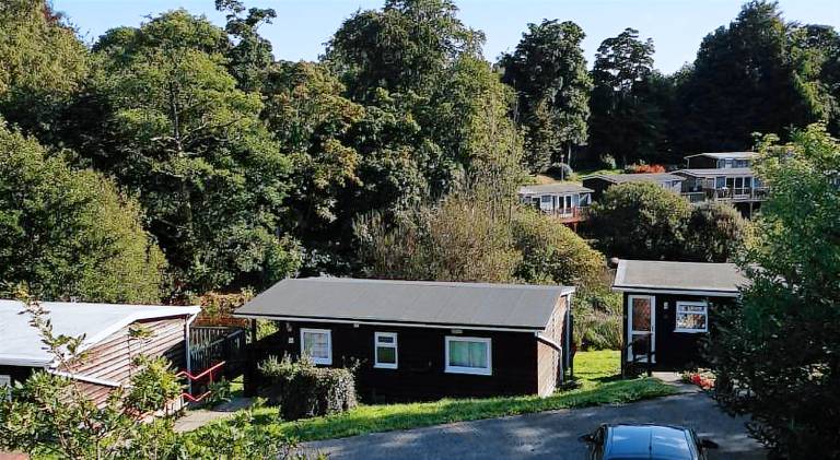 Chalet with pool in Caernarfon