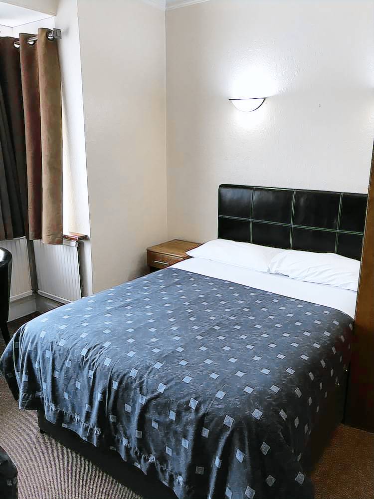 Lodge  Surbiton