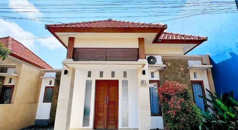 Charming vacation home with terrace & private pool | Good for workation | Pets are welcome — photo 5