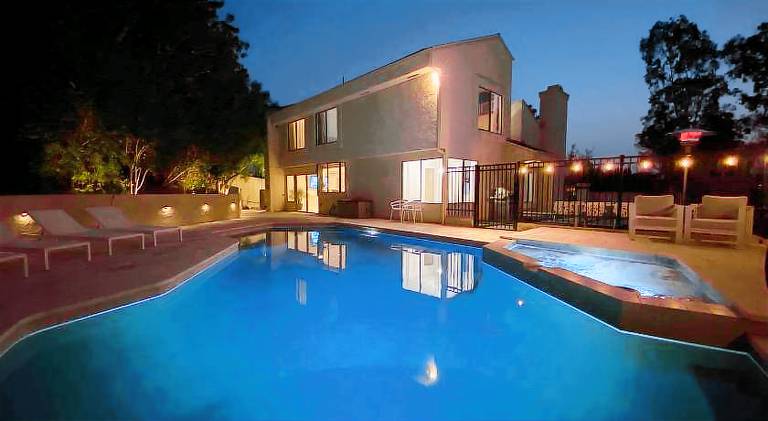 Villa with hot tub & pool in Orange, CA