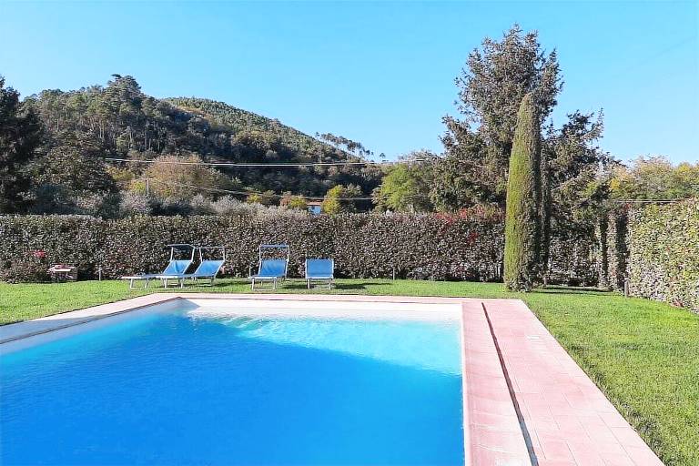 House with garden in Capannori