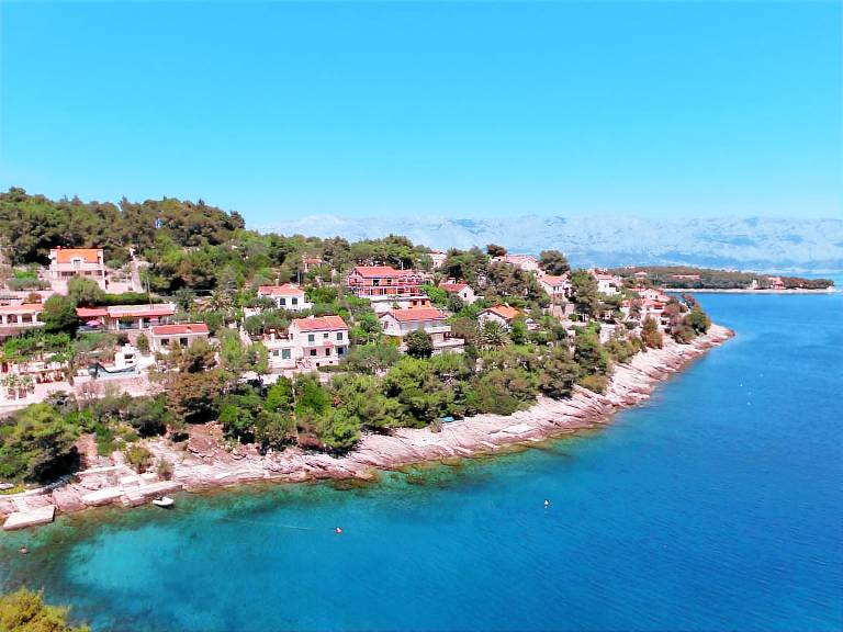 Beautiful vacation home with yard, terrace & BBQ | Sea view | Pet-friendly — photo 5