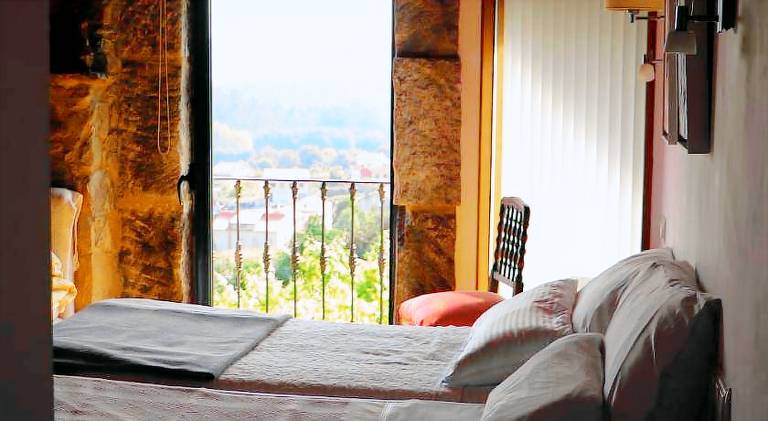 Fully equipped vacation home with barbeque, terrace & private pool | Pet-friendly — photo 2