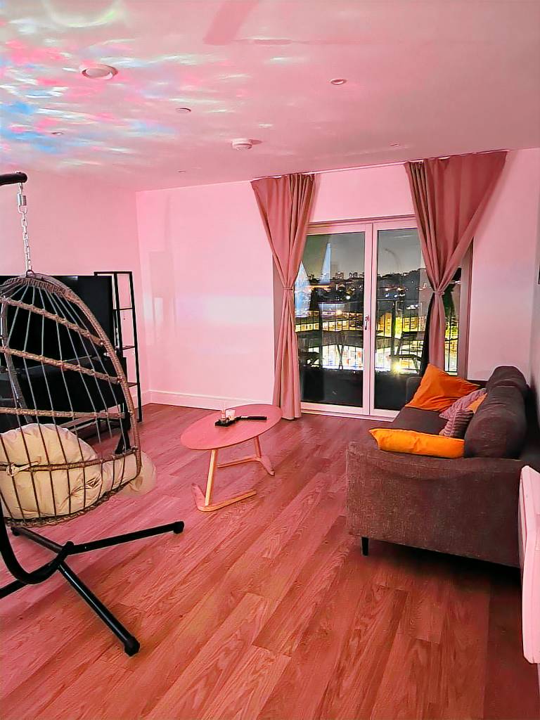 Family-oriented wonderful apartment with hot tub | Pet-friendly — photo 4