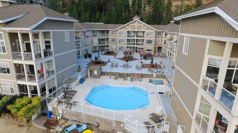 Condo  Sicamous