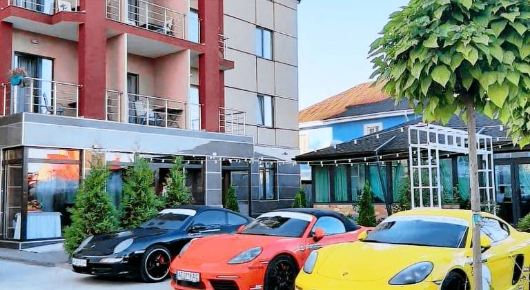 Biruza Club