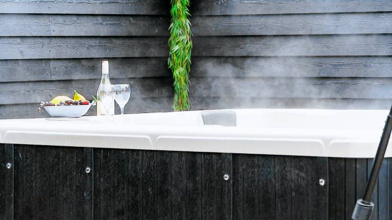 House with sauna, terrace & private pool — photo 3