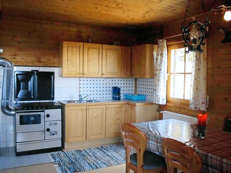 Vacation home with grill | Pets allowed — photo 2