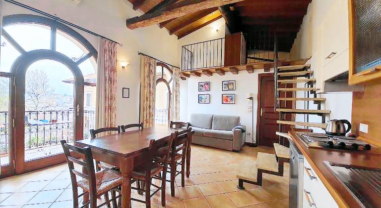 Holiday apartment with terrace, pool & yard — photo 4