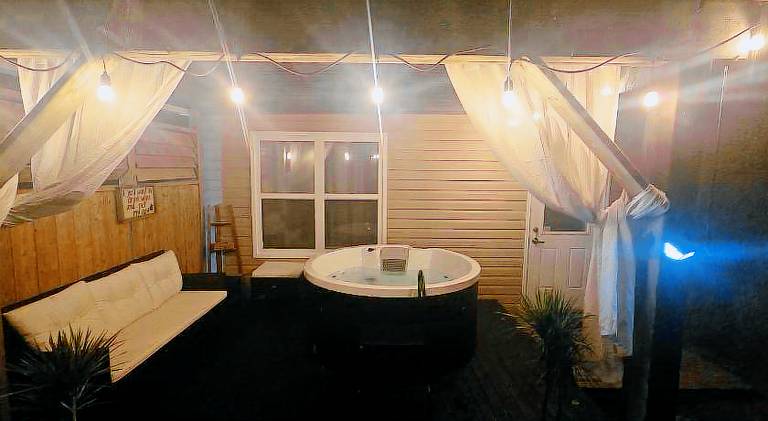 House with garden, BBQ & hot tub | Perfect for remote work | Pets allowed — photo 3