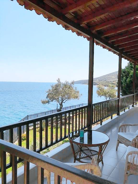 Βίλα  Παράλιο Άστρος