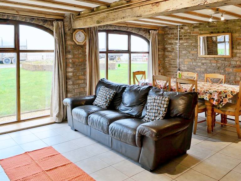 Child-friendly cottage with BBQ & garden | Next to the beach | Pets are welcome — photo 2