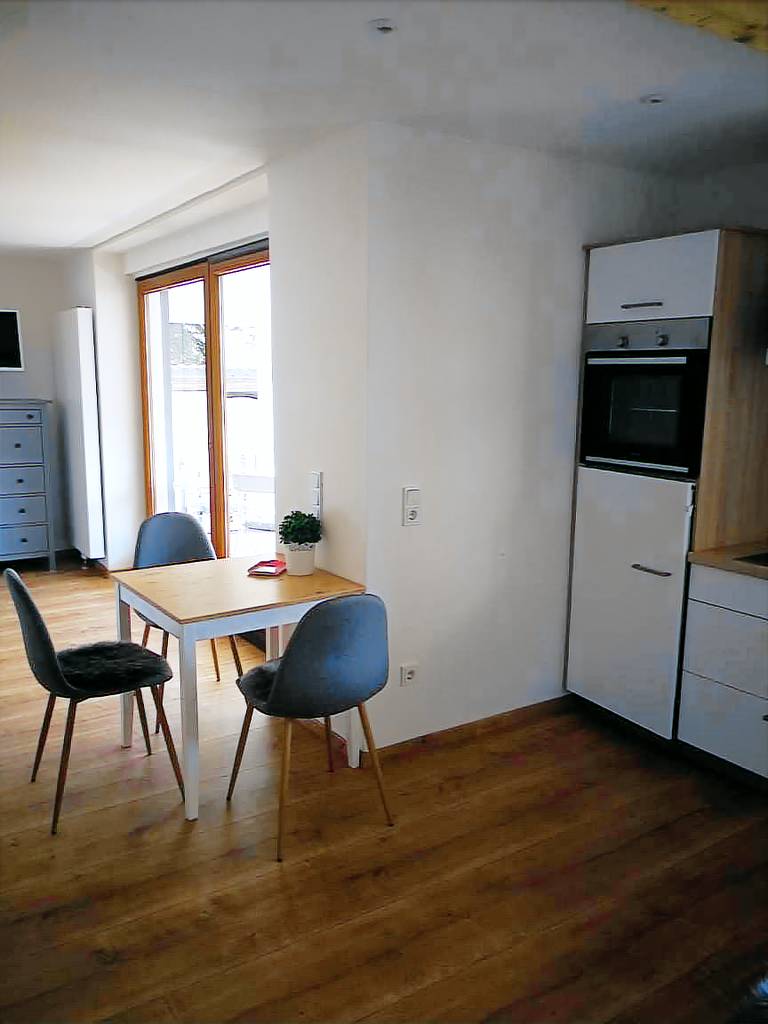 Apartment with yard, grill & patio — photo 3