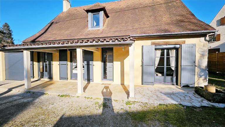 Fully equipped villa with private pool, garden & barbeque | River view | Pets are welcome — photo 2