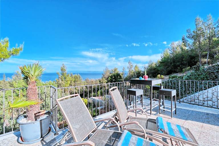 Villa Breeze - with stunning views and pool on Hvar by MyWaycation — photo 5
