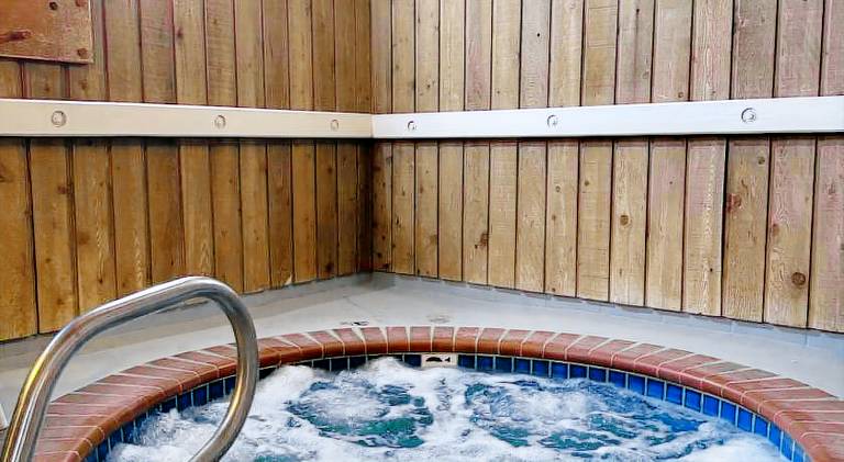 Nampa Inn & Suites — photo 4