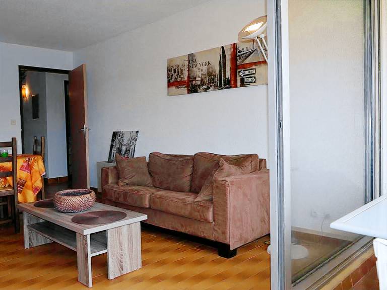 Rental apartment with pool — photo 2