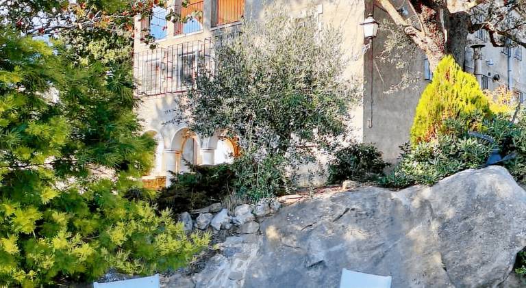 Vacation home with garden, terrace & barbeque — photo 5