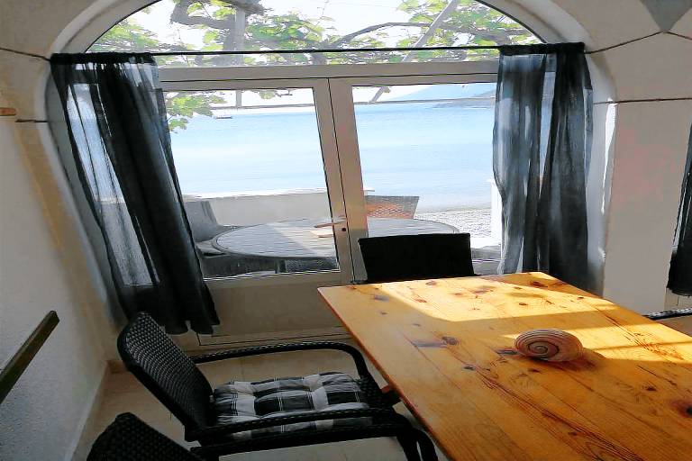 Holiday apartment with BBQ & patio | Sea view | Pet-friendly — photo 3
