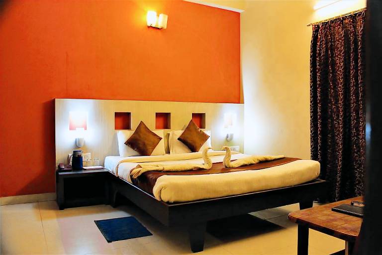 Hotel Park Lagoon in Puri
