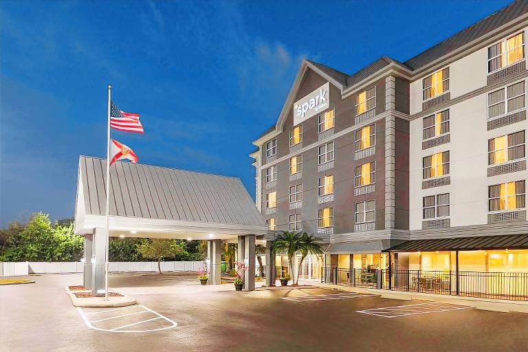 Spark by Hilton Orlando Universal Blvd — photo 2