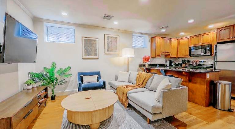 Simple 2 Bed 2 bath Close to Fenway in Cambridge, MA