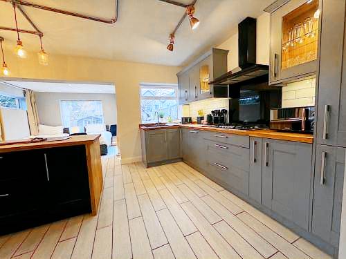 House Stanton Fitzwarren