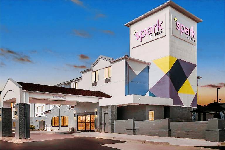 Spark by Hilton Oxford in Oxford, AL