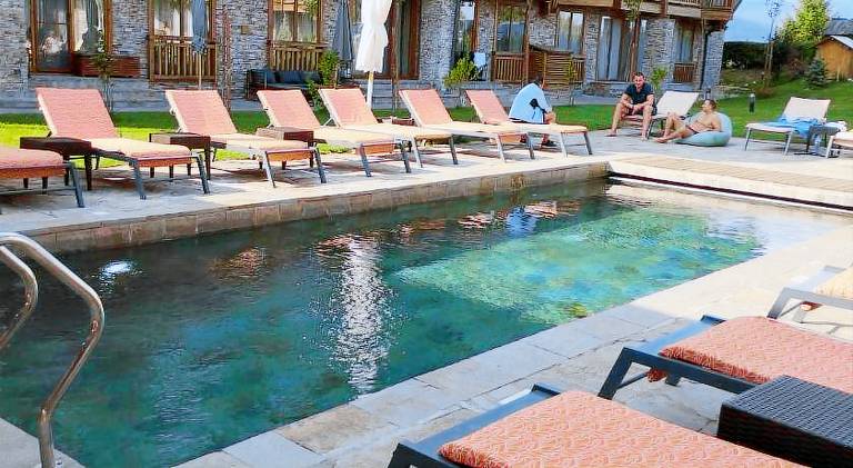 Rental apartment with jacuzzi & pool — photo 2