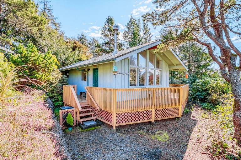 The Beach Cabin (MCA 736) — photo 2