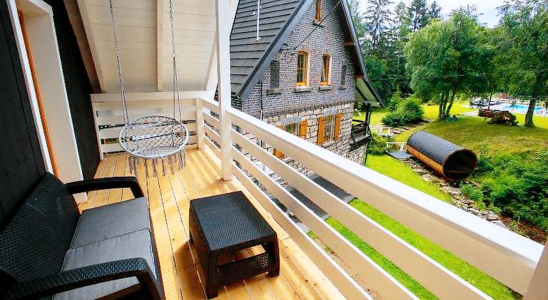 Vacation home with hot tub & pool — photo 4