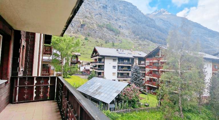 Serviced apartment with garden, pool & sauna | Next to the ski | Pets allowed — photo 4