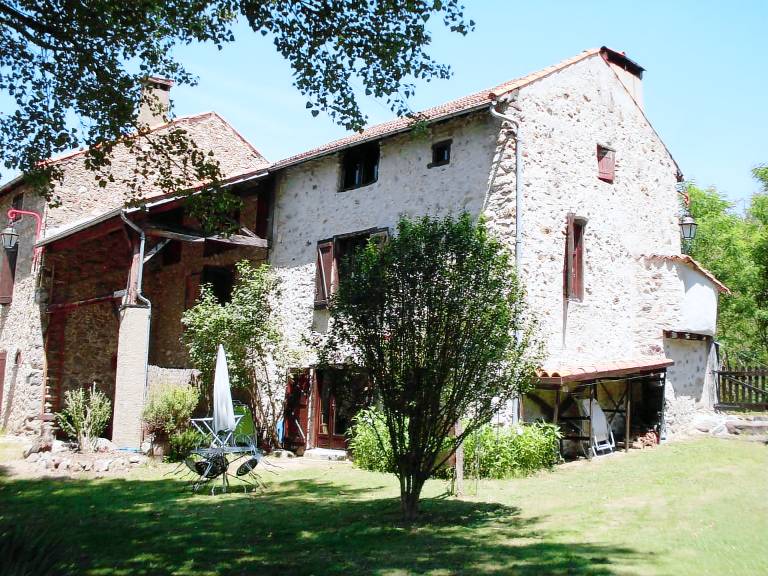 Fully equipped pleasant house with grill & yard | Lake view | Pets are welcome — photo 2