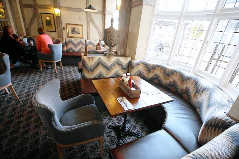 The White Hart Arkells Pub Group — photo 2