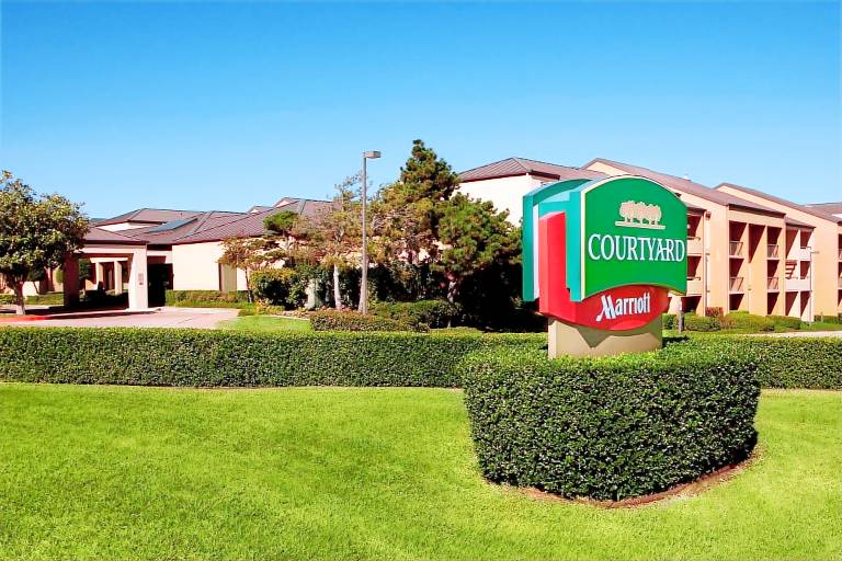 Courtyard by Marriott Dallas Las Colinas in Irving, TX