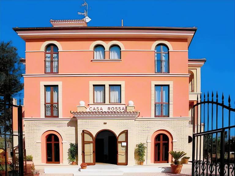 Hotel Ristorante Casa Rossa in Alba Adriatica