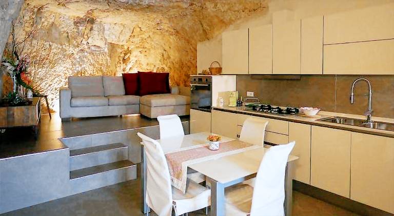 Rental apartment with 2 rooms for 6 persons — photo 3